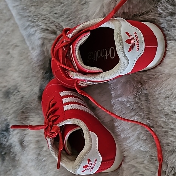 Adidas - Picture 2 of 3